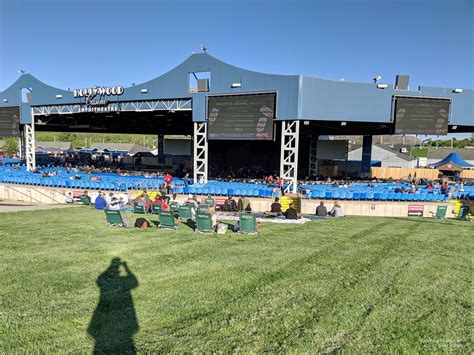 can i tailgate hollywood casino amphitheatre chicago|Can we tailgate bbq before the show in the .